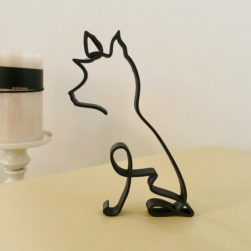 Metallkonst för kontoret: abstrakt hundskulptur, inspirerande inredningsdetalj