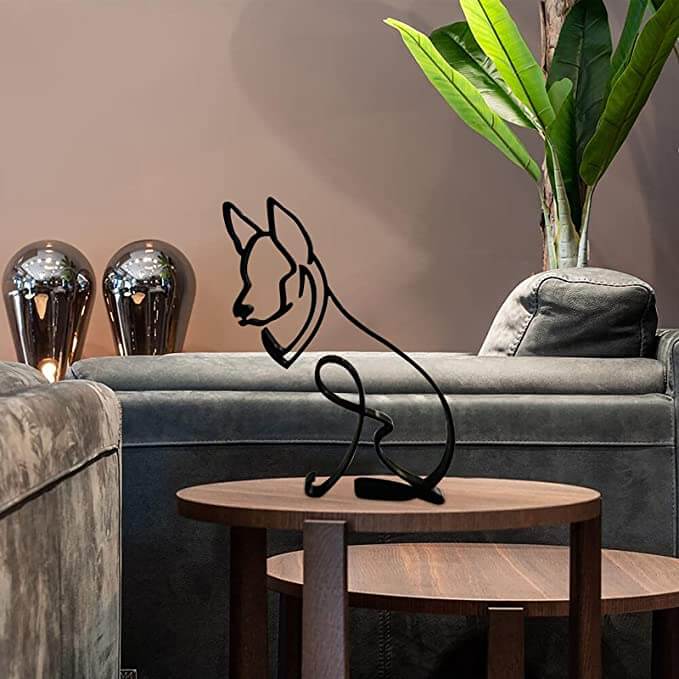 Metallhundskulptur, abstrakt och elegant, perfekt för den moderna boendestilen