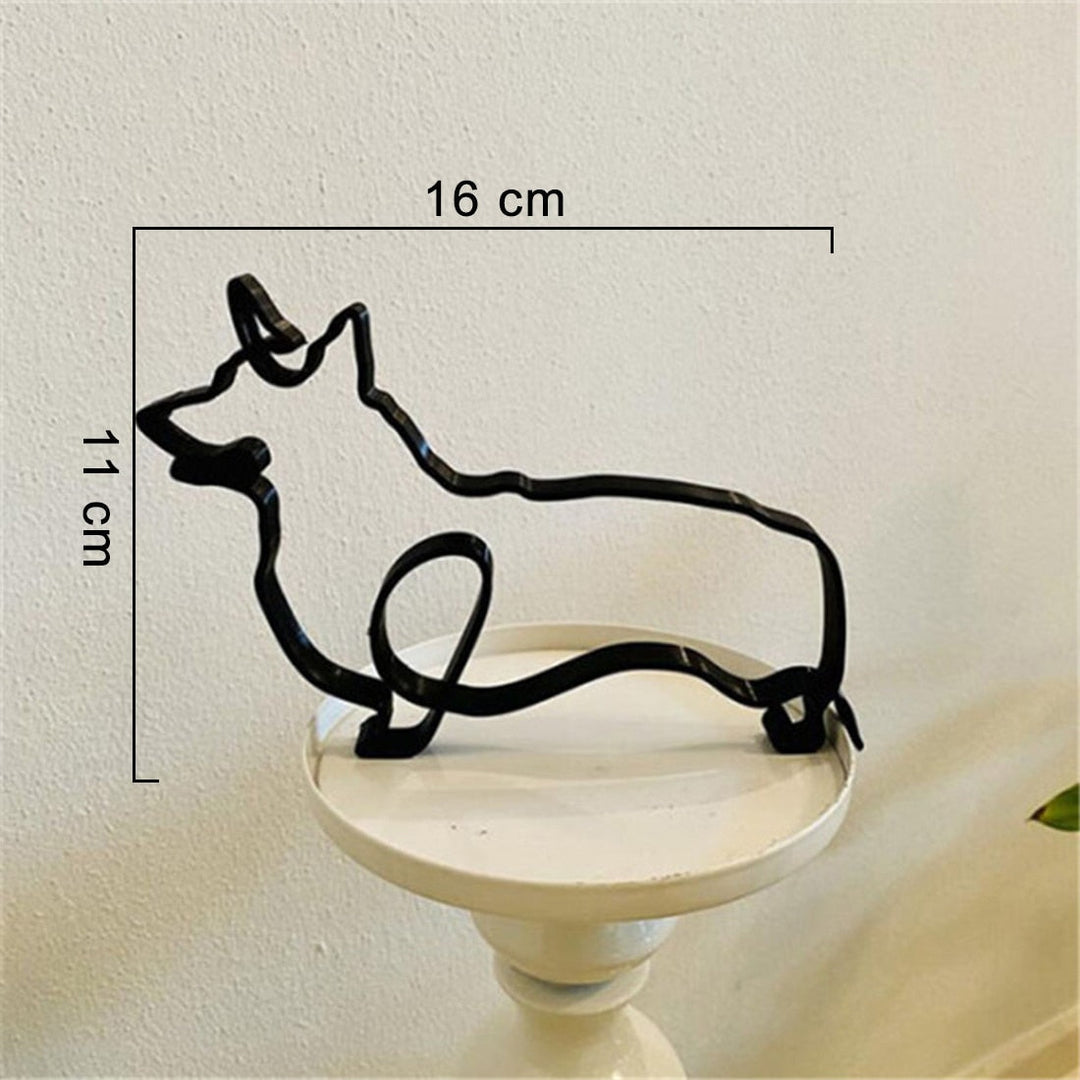 Stilren abstrakt hundfigur i metall, elegant inredningsdetalj för hemmet