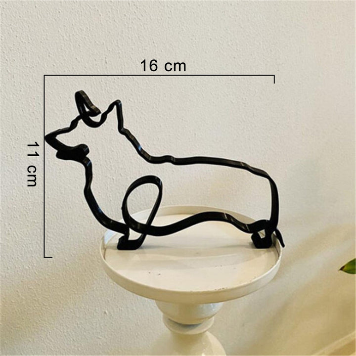Stilren abstrakt hundfigur i metall, elegant inredningsdetalj för hemmet
