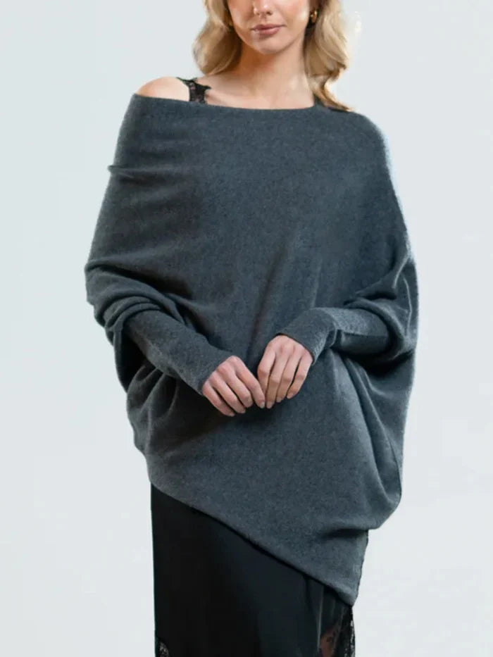 Långärmad damtröja för kvinnor, asymmetriskt draperad. Modern, elegant och bekväm för vardag och fest.