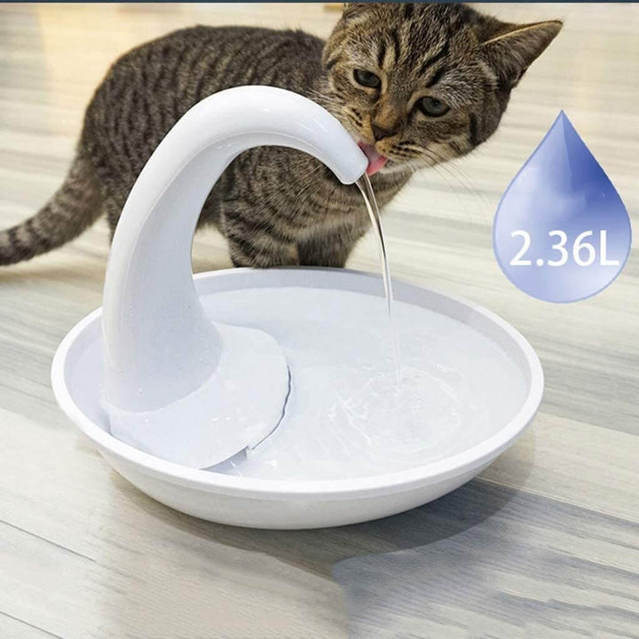 Lättmonterad dricksfontän, enkelt att rengöra djurtillbehör för optimal kattens hälsa.