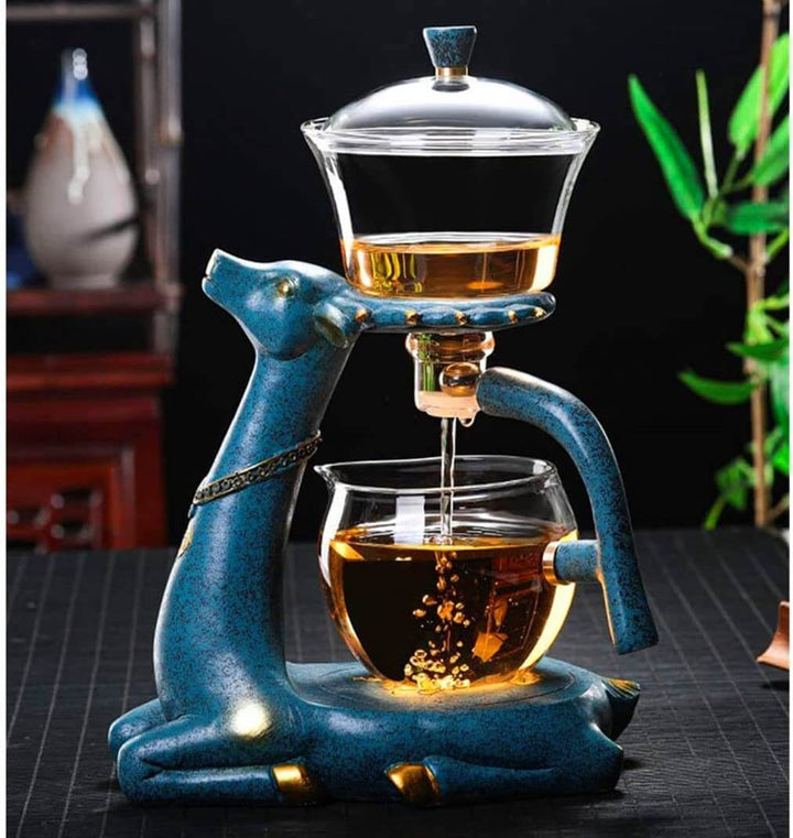 Enkel att använda automatisk tekanna med magnetisk infuser och lekfull rådjursdesign