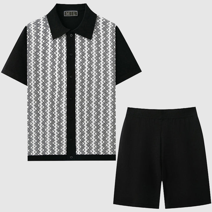 Stilrent herrset med geometriskt mönstrad kortärmad skjorta och matchande shorts. Bekväm sommarstil.