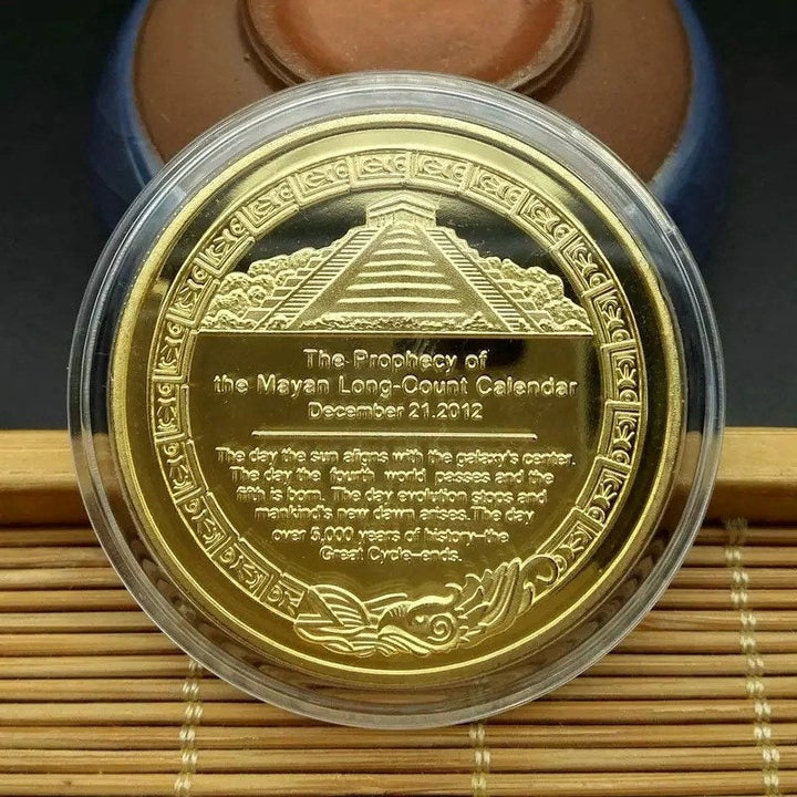 Silverfärgad aztekisk kalendermedaljong, tidlös konst, unik heminredningsdetalj och gåva.