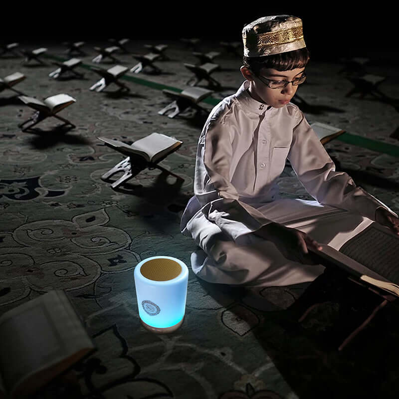 Smart bärbar islamisk högtalare med LED-touchlampa. App-kontroll för en personlig ljudupplevelse.