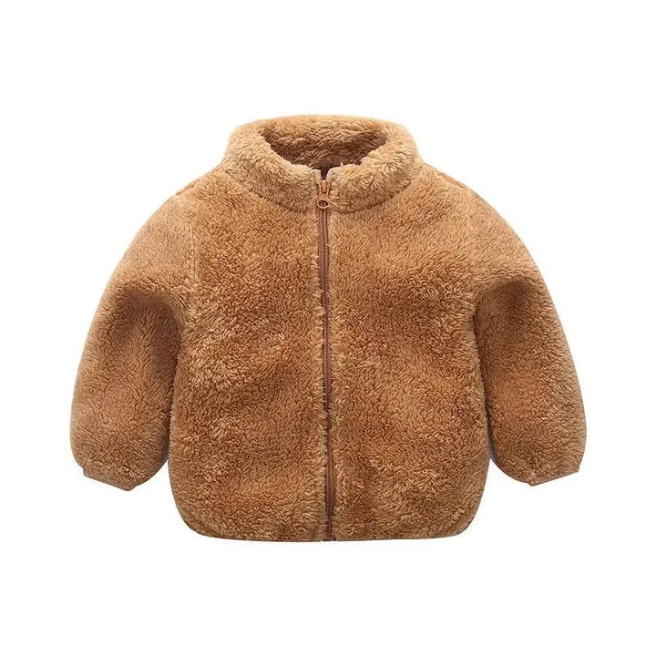 Barnjacka i grå fleece med hög krage, mångsidigt ytterplagg för alla barn.