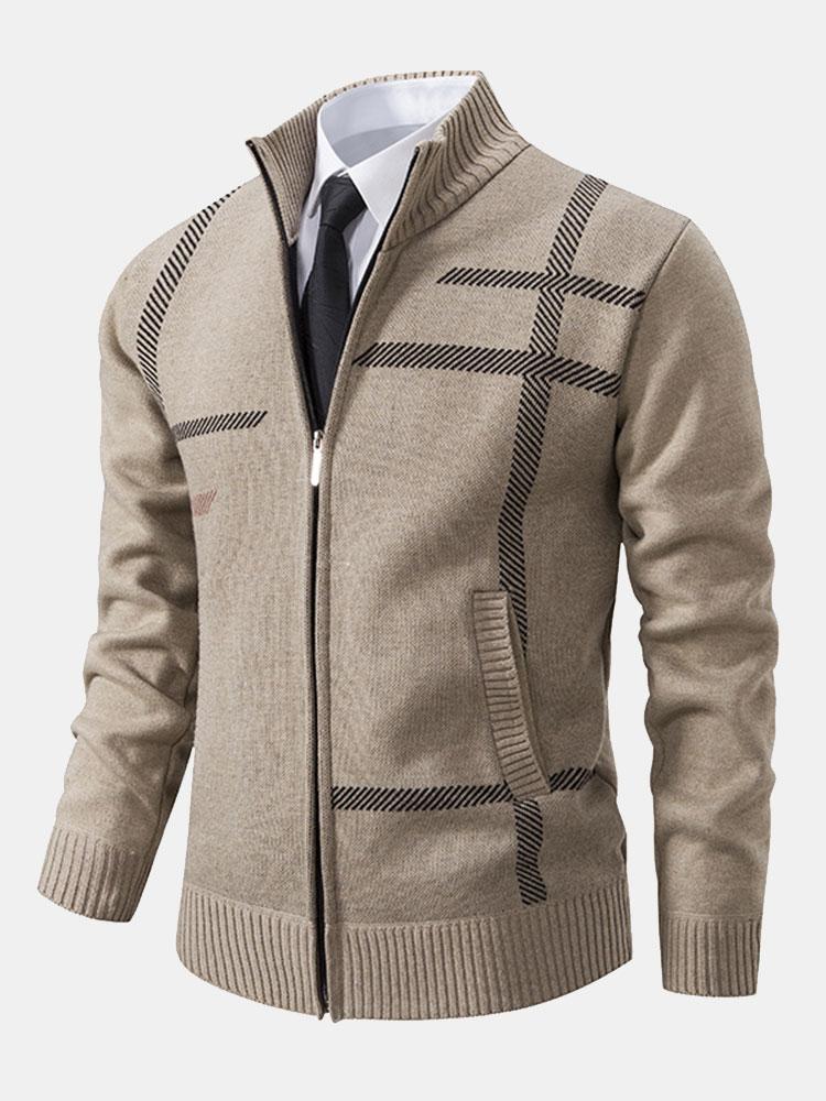 Grå mäns blazer med modern design. En elegant casual kavaj för herrkläder, idealisk för många tillfällen.