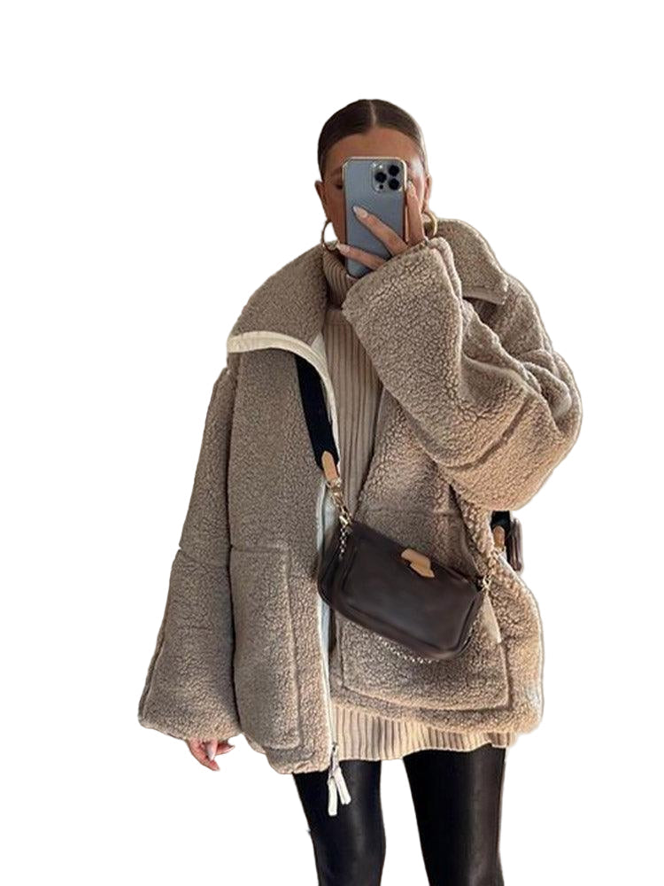 Beige urban jacka för kvinnor, varm och stilfull höst- och vinterjacka med fickor. Bekväm fritidsjacka.