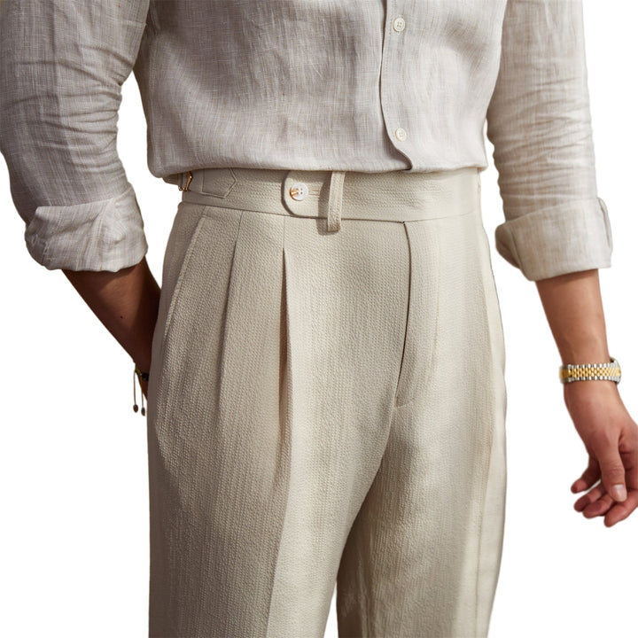 Beige vintagebyxor för kvinnor med hög midja och raka ben. Tidlös stil & smickrande passform.