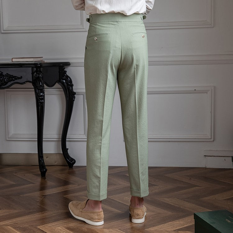 Kvinnors vintagebyxor med hög midja. Smickrande passform och raka ben för en tidlös look.