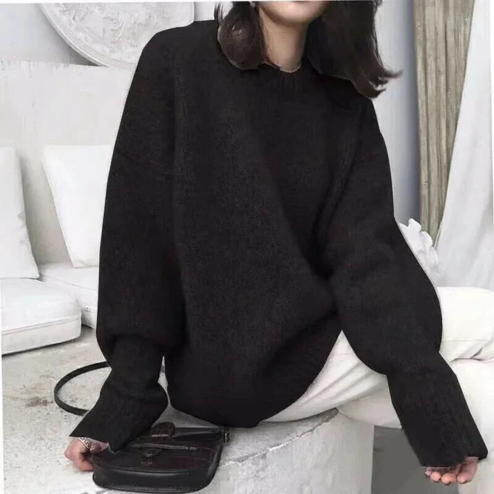 Mångsidig damtröja med tidlös design för lager-på-lager. Stilren och bekväm för höstmode och vårkläder.