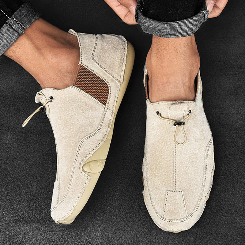 Bekväma herr slip-on loafers i stilren design. Perfekta vardagsskor för män med fokus på komfort.