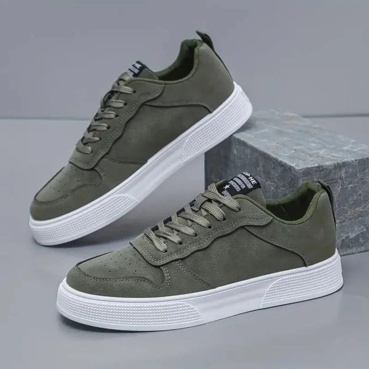 Ventilerande herrskor för maximal komfort. Stödjande sneakers, idealiska för en aktiv livsstil och långa promenader.