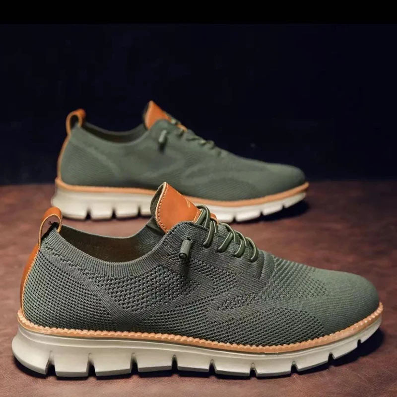 Trendiga herr sneakers i orange och brun färgkombination. Moderna vardagsskor för stilmedvetna män.