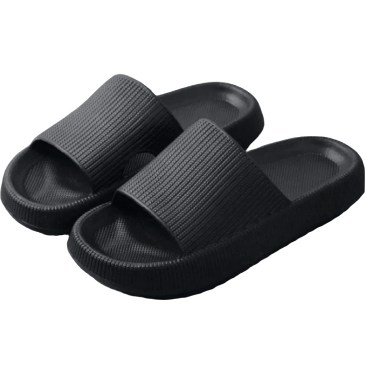 Bekväma inomhusskor för kvinnor, stilrena och halkfria, perfekta för hemmet. Flerfärgad design.