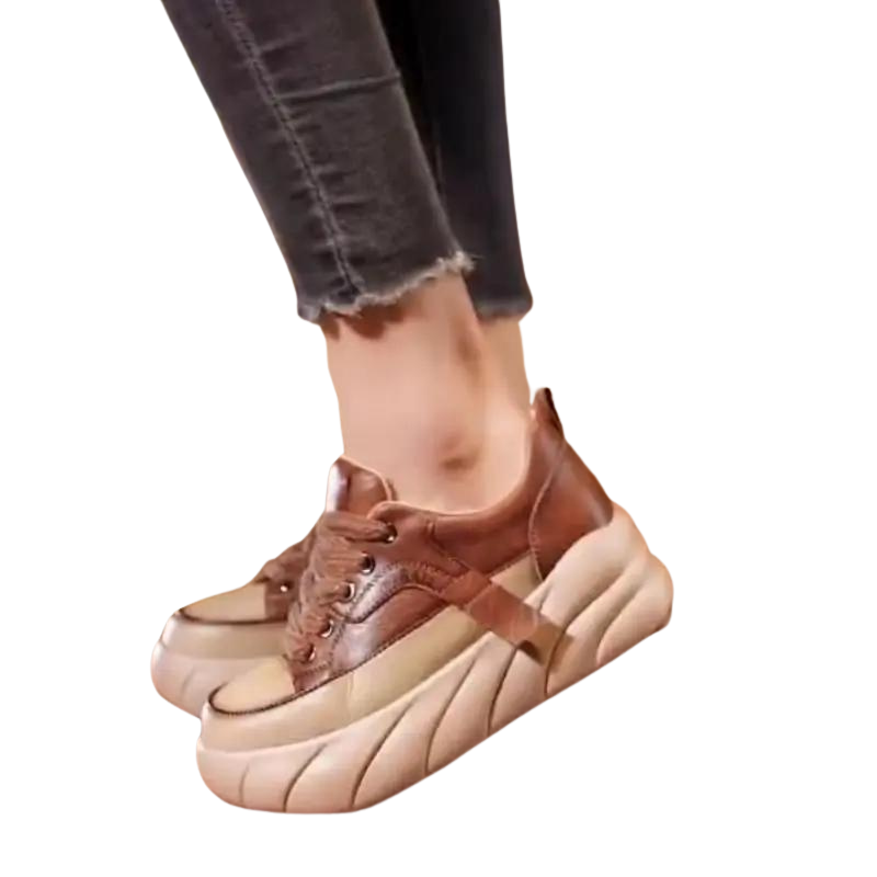 Svarta dämpade sneakers för kvinnor. Tjock sula idealisk för vardags- och promenadskor.