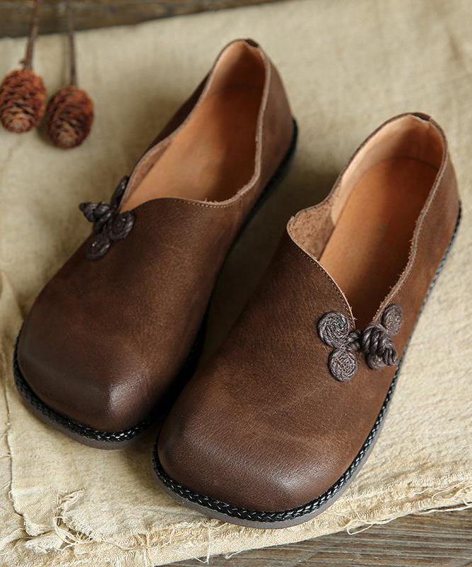 Eleganta bruna loafers för dam, låga och bekväma. Idealiska vardagsskor för en stilren look under vår/höst.