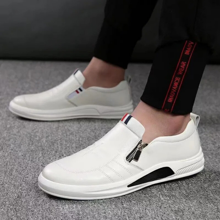 Formella slip-on loafers för herrar, eleganta andningsbara skor för kontoret eller event.