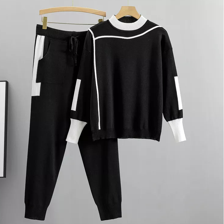 Ett komplett och bekvämt lounge-set för kvinnor. Trendiga fritidskläder och myskläder i matchande design.