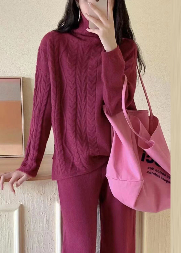 Damkläder: Mysigt tvådelat turtleneck set med trendig patchwork. Perfekt för höst- och vinterkomfort.