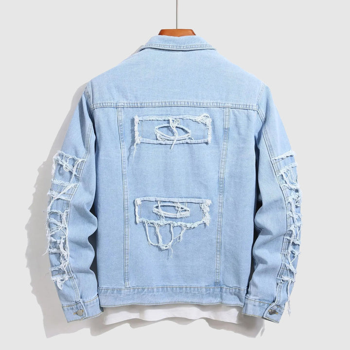 Herrarnas slim fit denimjacka i blått, med klassisk stil för både vår- och höstsäsongen. Tidlöst ytterplagg.