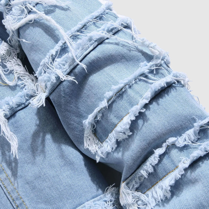 Slitstark blå jeansjacka för män, tillverkad i kvalitetsdenim. Passar perfekt som både vår- och höstjacka.