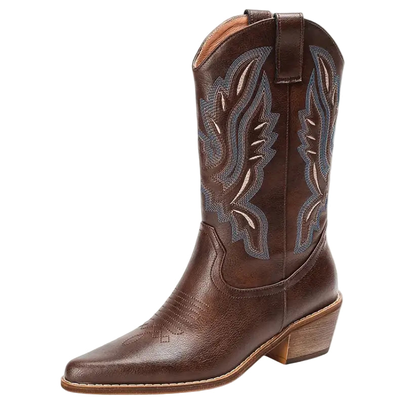 Bruna dam cowboystövlar i traditionell westernstil med detaljerade broderier. Perfekta modestövlar.