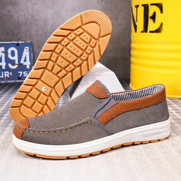 Herrloafers i plusstorlek, bruna och avslappnade slip-ons för optimal komfort, perfekta som fritidsskor.