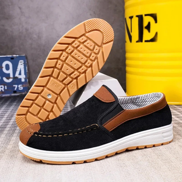 Bekväma bruna herrloafers i plusstorlek, lättviktig design för casual och avslappnad användning, slip-on skor.