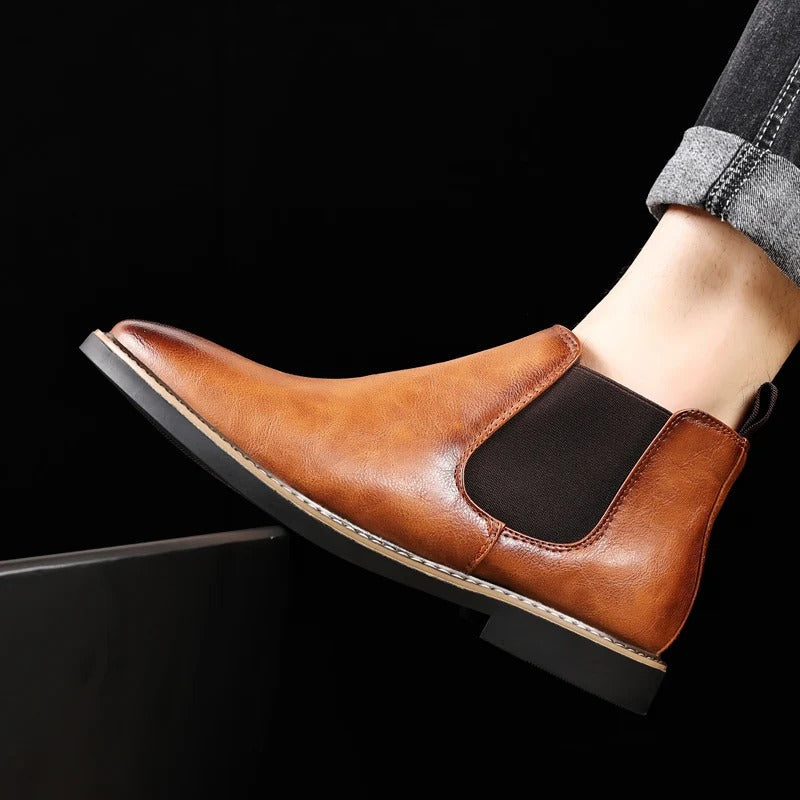 Herr retro Chelsea-stövlar i brunt, designade för tidlös stil och överlägsen komfort.