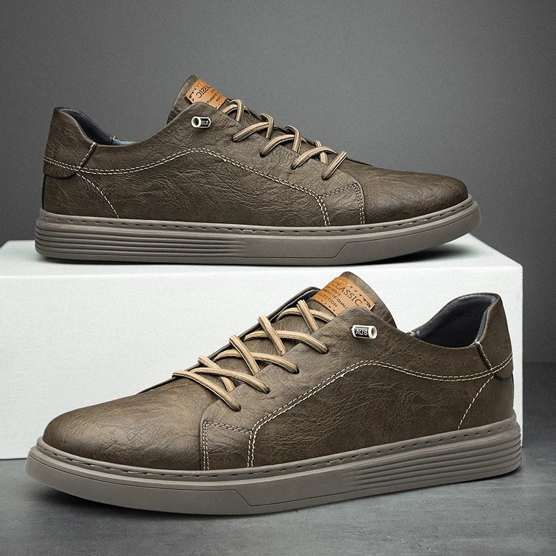 Beige veganska unisex-sneakers för arbete och fritid. Sköna skor med hållbar design.