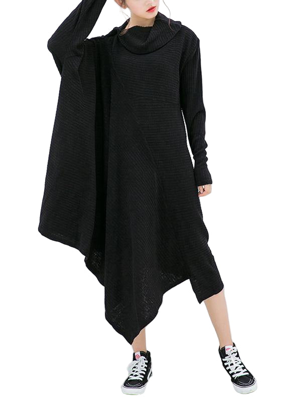 Chic asymmetrisk svart tröjaklänning med hög hals. Elegant & modern för kvinnor, passar kontor/fest.