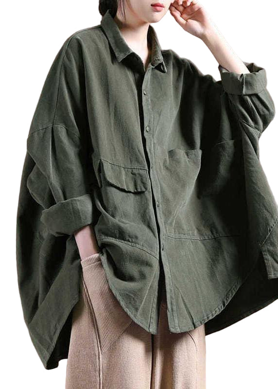Chic vårkappa för kvinnor med eleganta batwing ärmar och lös passform. Perfekt ytterplagg för modern stil.