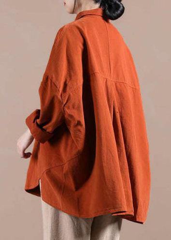 Stilfull vårkappa för kvinnor, med trendiga batwing ärmar. Detta chica ytterplagg har en bekväm lös passform.