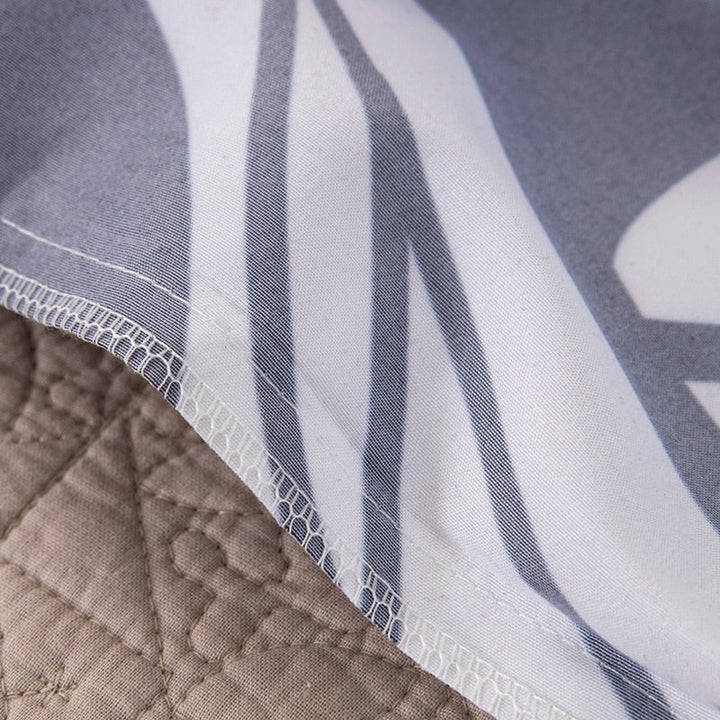 Slitstarkt döskalle påslakan i polyester som behåller form och färg. Unik design för ditt moderna hem.