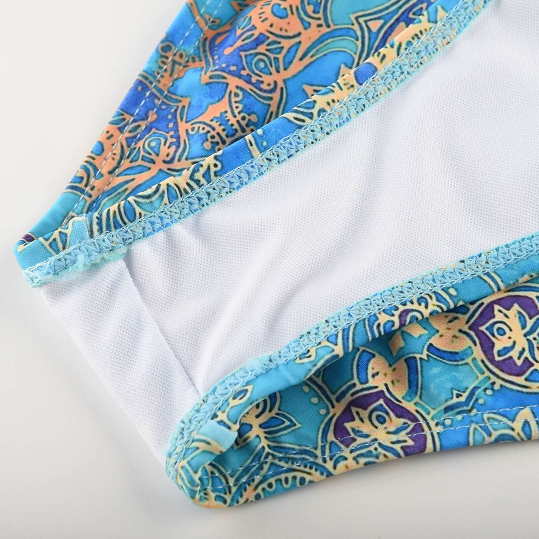 Optimal sommarbikini för damer: snabbtorkande material, vadderad och hög midja.