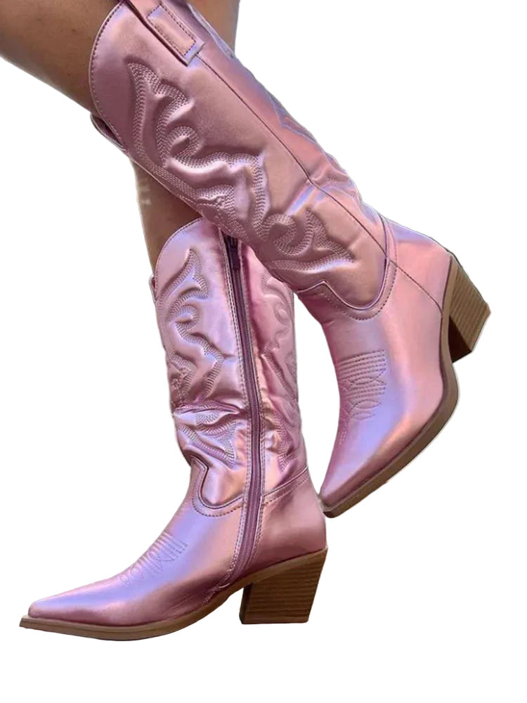 Dam cowboystövlar med metallisk finish. Eleganta glansiga stövlar i västerländsk stil för fest & vardag.