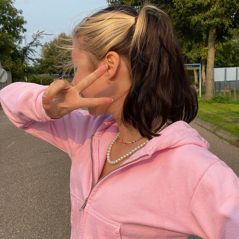 Mjuk, stretchig slim fit hoodie för dam, croppad med dragkedja, för lager-på-lager.