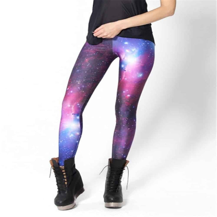 Dam galaxleggings med unikt 3D-utskrivet mönster, bekväma och stretchiga.
