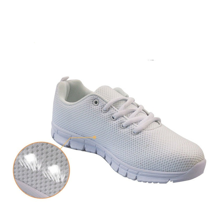Sidoprofil av Dam Galaxy Sneakers, visar elegant design, stötdämpande sula och galaxdetaljer. Fritidsskor.