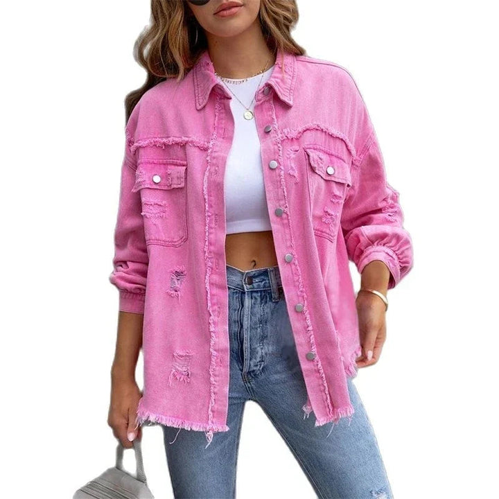 Elegant bohemisk jeansjacka för dam. Ett måste för våren, passar till många outfits.