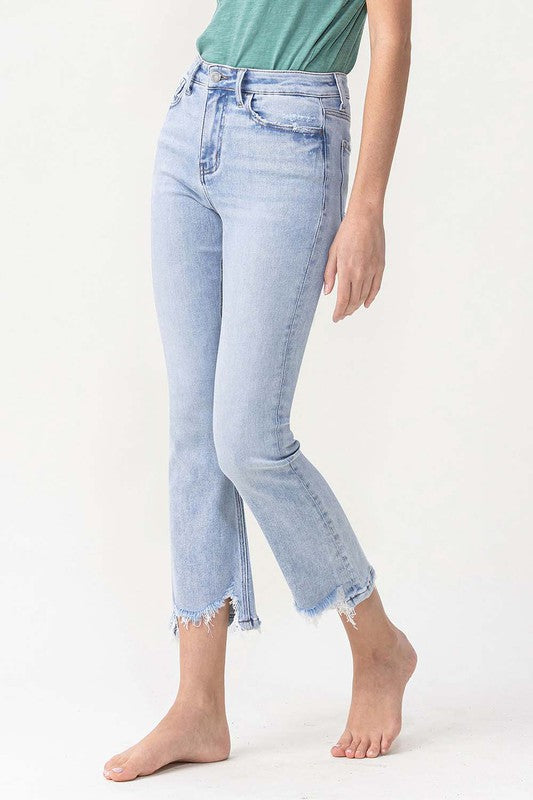 Sommarjeans: ljusa kick flare denimbyxor med hög midja för dam