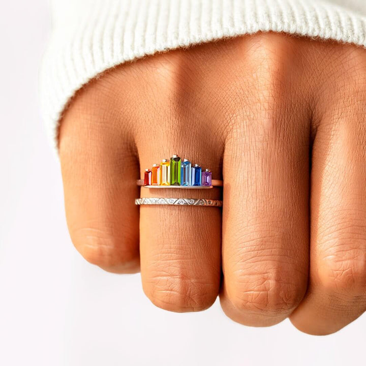 Kärleksfull kronring "Till Min Dotter". En symbol för bandet mellan mor och dotter, justerbar ring.
