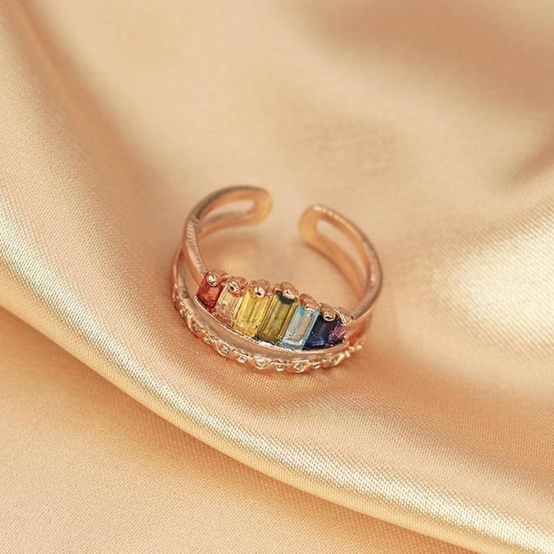 Lyxig roséguld kronring "Till Min Dotter" med glänsande zirkonia. Stilrent dam smycke, justerbar passform.