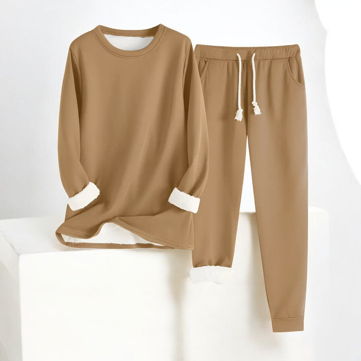 Detaljbild av resår i midjan på loungewear joggers för kvinnor, anpassningsbar och bekväm passform.