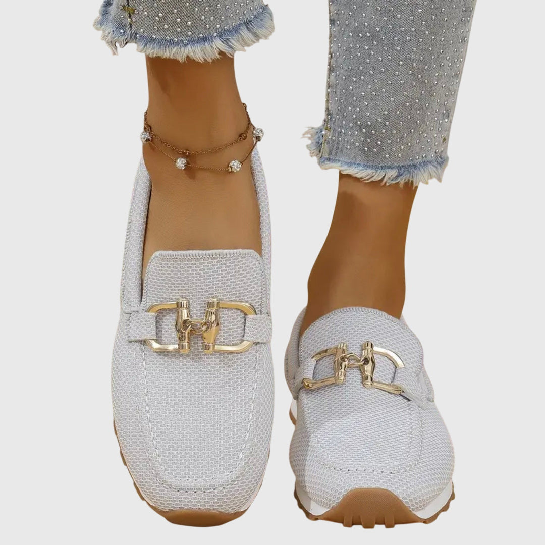Walkingskor för dam: Platta slip-on loafers för aktiva dagar. Komfortabla & eleganta fritidsskor.