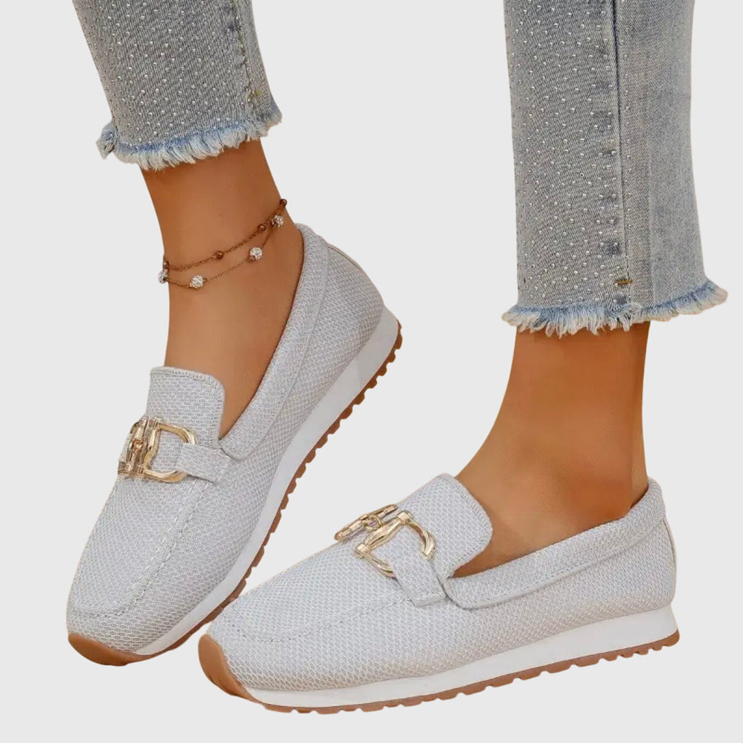 Kvinnors eleganta slip-on loafers, designade för maximal komfort och stil i varje steg.