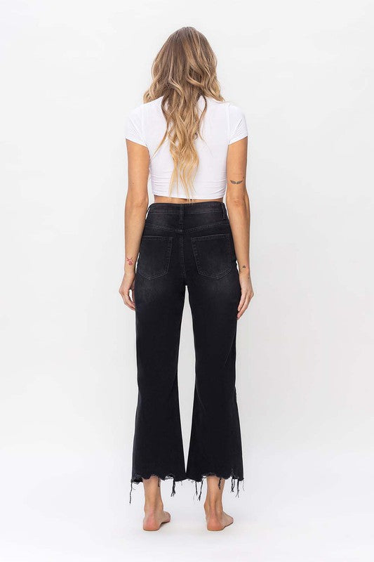 Höstmode: Svarta Cropped Flare Jeans för dam, bekväma och stylish vintagejeans.