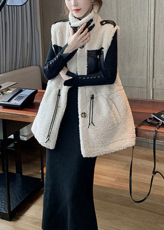 Elegant dam väst i vintermode, stilren & mångsidig. Perfekt ärmlös ytterplagg för både casual och höstoutfits.